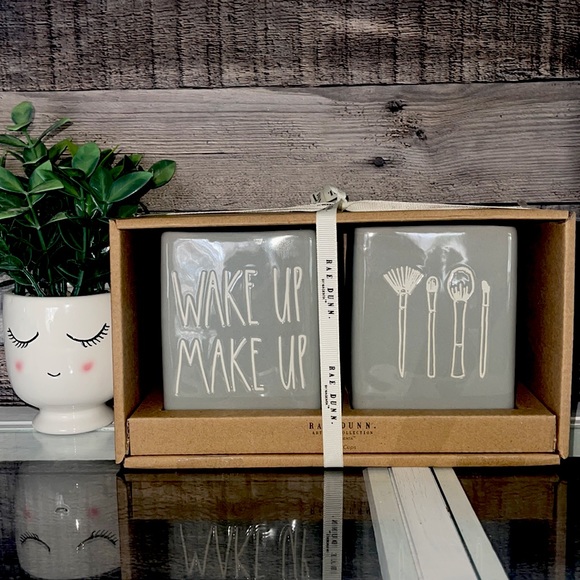 ❤️NEW!!!❤️ Rae Dunn Collection Set of Brush Cup.Gray color. - Picture 1 of 7